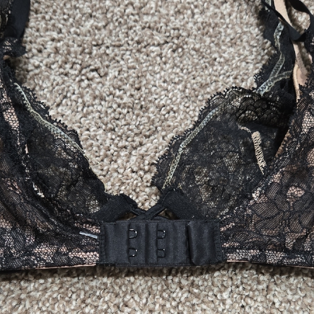 Victoria's Secret‎ Black Lace Bra Size 34B - Picture 4 of 7